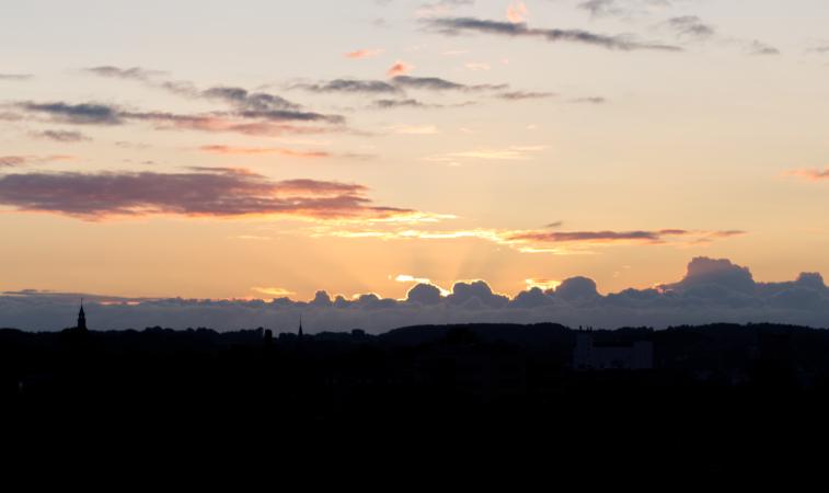 images/060-sunrise-horizon.jpg